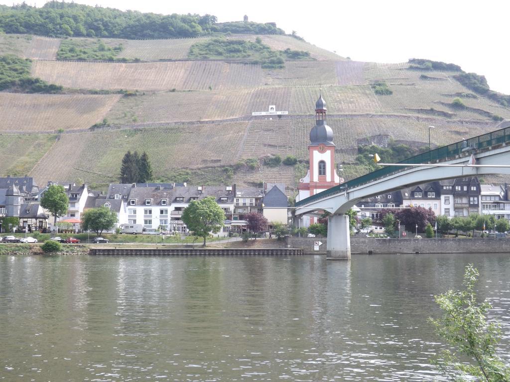 B&B Pension Winzerhaus Zell-Mosel エクステリア 写真